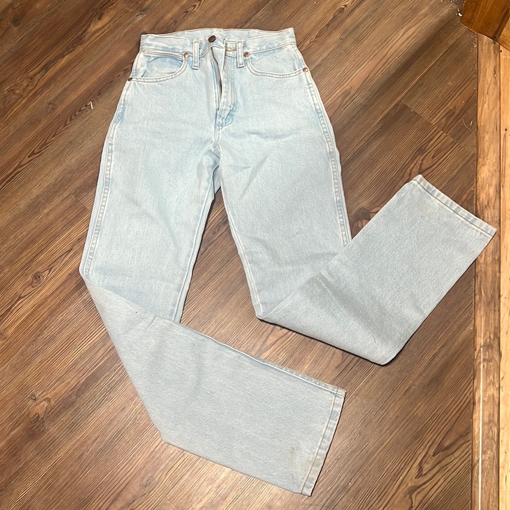 Women’s wrangler cowboy cut jeans 3 x 34 brand new never worn